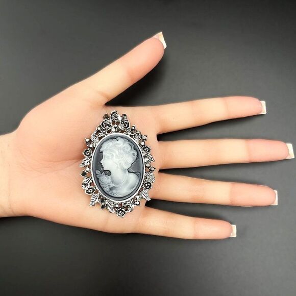 Silver with Gray Crystal Victorian Lady Cameo Vintage Style Pin Back Brooch - Picture 7 of 7